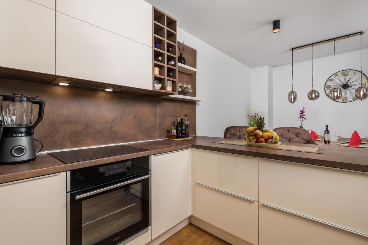 Apartment Top View With Balcony And Private Parking Rijeka Exterior foto