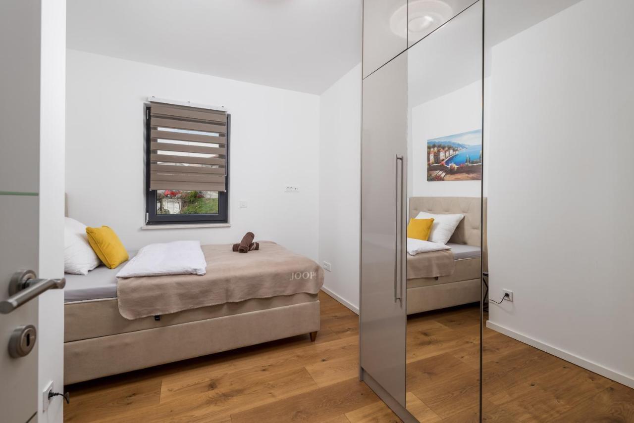 Apartment Top View With Balcony And Private Parking Rijeka Exterior foto